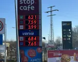 Cena diesla na stacji Orlen to 7,59 zł. Obok widnieją ceny benzyny 95 (6,21 zł) i LPG (3,99 zł).