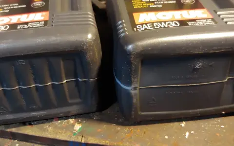 Motul X-clean 5W-30: Jaki wariant wybrać i jak unikać podróbek?