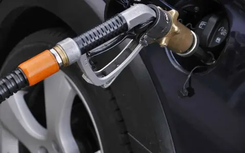 Homologacja butli LPG: Ile lat? Legalizacja, koszty, kary
