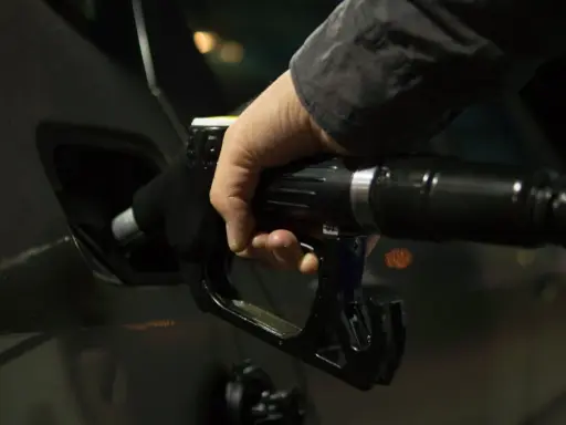 LPG vs Propan-Butan: Co tankujesz zimą, a co latem?