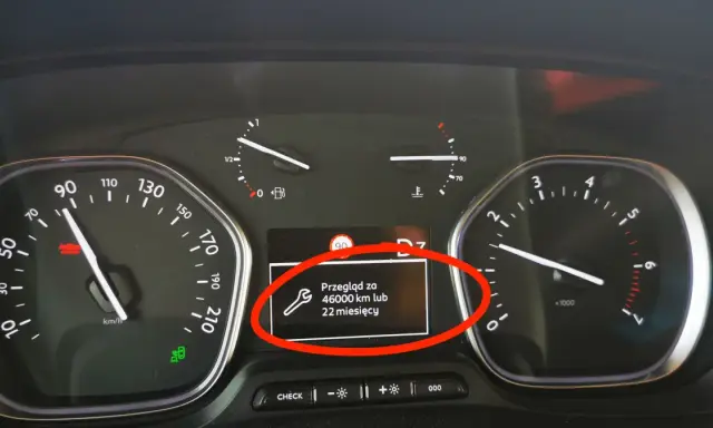 Serwis olejowy: Co wymienić, by nie przepłacać i dbać o auto?