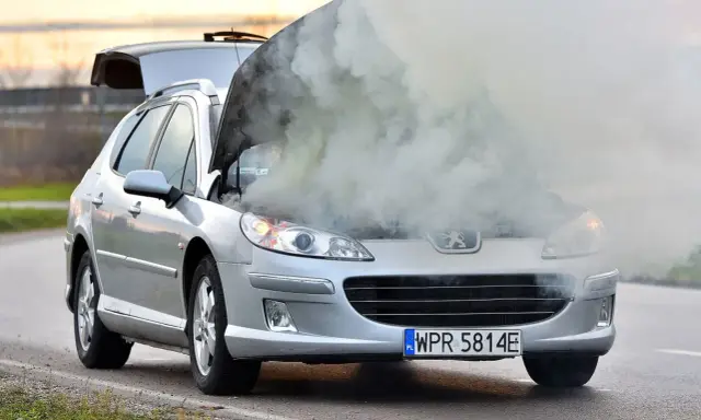 Rozbiegany diesel: Jak bezpiecznie zgasić i ocalić silnik?